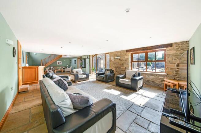 SITTING/FAMILY ROOM