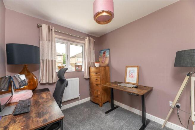 4 bed Semi-Detached for sale Image 10