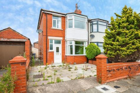 Lulworth Avenue, Blackpool, FY3