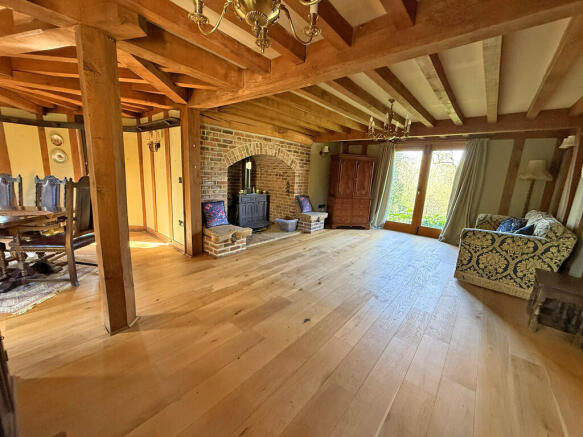 4 bed Detached for sale Image 8