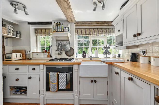 8 Landgate Square...