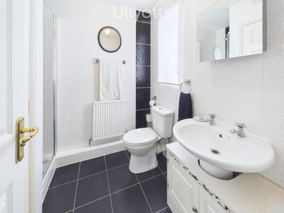3 bed Detached Bungalow for sale Image 10