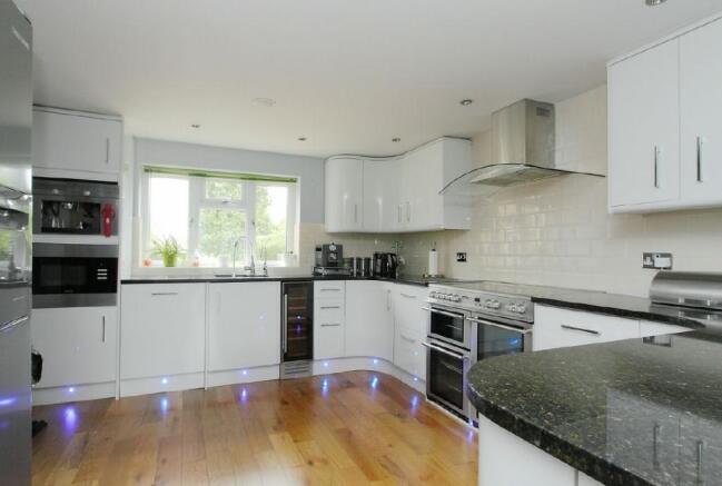 Kitchen/Breakfast Room