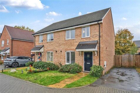 Lucas Drive, West End, Woking, Surrey, GU24