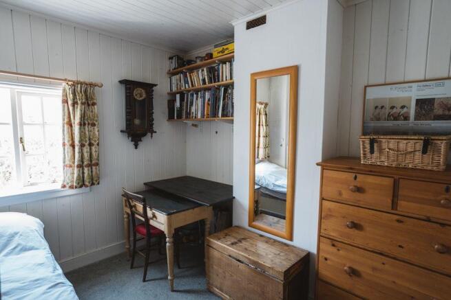 Bedroom 2 (Double)