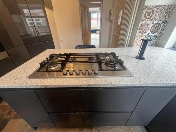 Penelope kitchen3.jpg