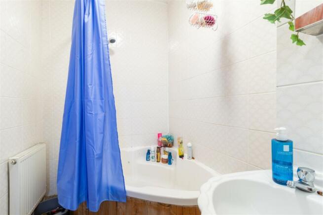 3 bed House to rent Image 7