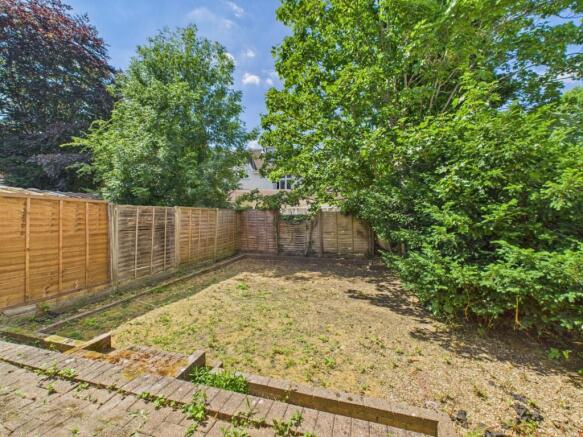 CAM03750G0-PR0058-STILL008