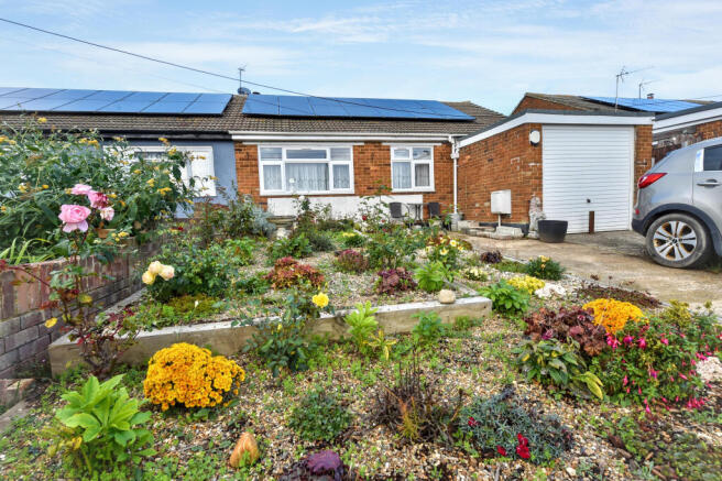 3-bed semi-detached on Preston Hall Gardens, Warden, Kent, £240,000