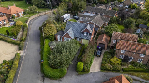 Village Street, Sedgebrook