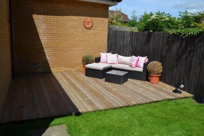 FRONT GARDEN