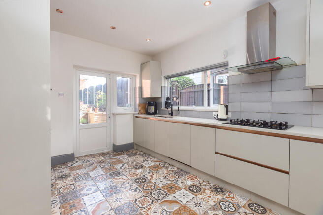 4 bed Semi-Detached for sale Image 10
