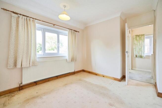 2 bed Semi-Detached for sale Image 12