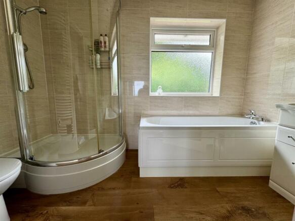 Ensuite Shower Room/Bathroom/WC