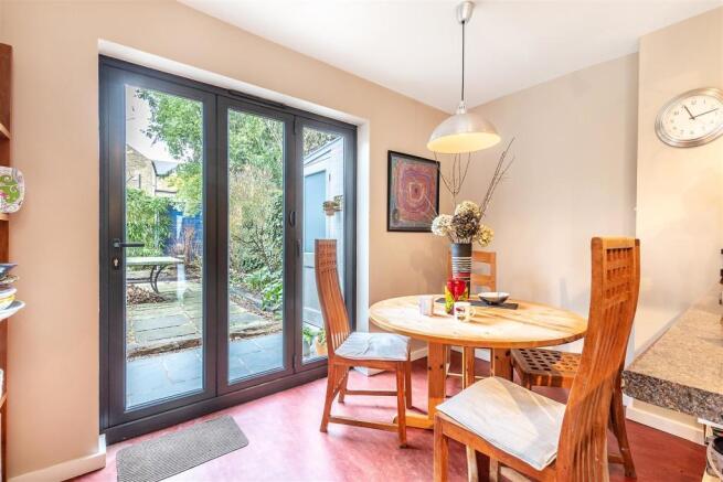 11 Thornlaw Road-17.JPG