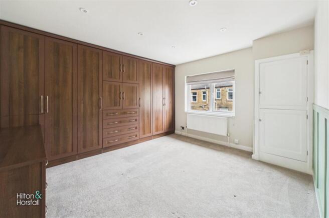 3 bed Terraced for sale Image 9