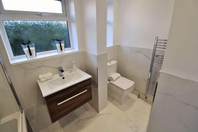 Bathroom (Grou...