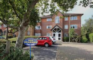 20, Charing Close, Ringwood BH24 1FA