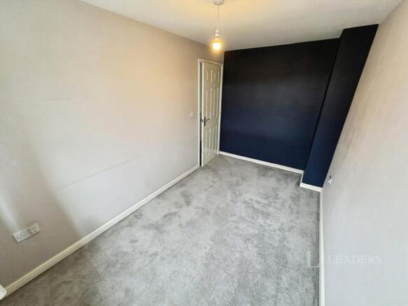 3 bed Semi-Detached to rent Image 10