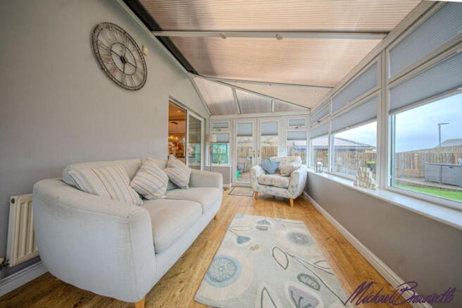 4 bed Detached for sale Image 10