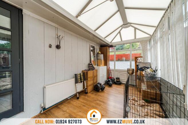 4 bed Semi-Detached for sale Image 8