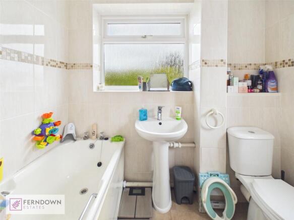 Ilkley Grove, Fordbridge, Birmingham, West Midlands, B37 photo 4