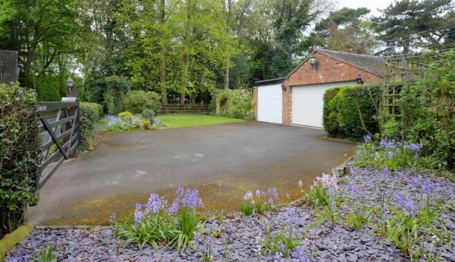 Detached Double Garage