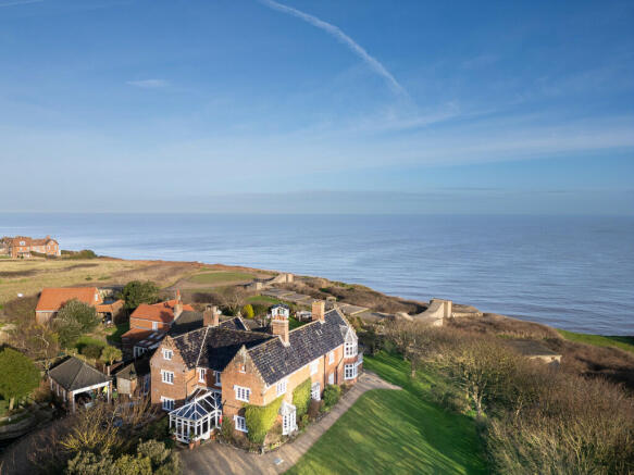 Meadow House - No...