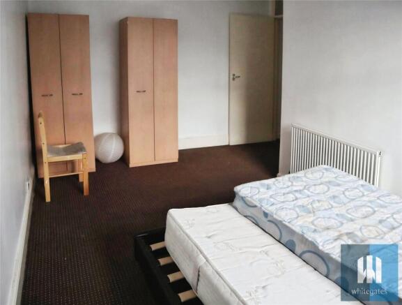 2 bed Terraced to rent Image 4
