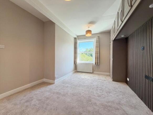 3 bed Terraced to rent Image 11