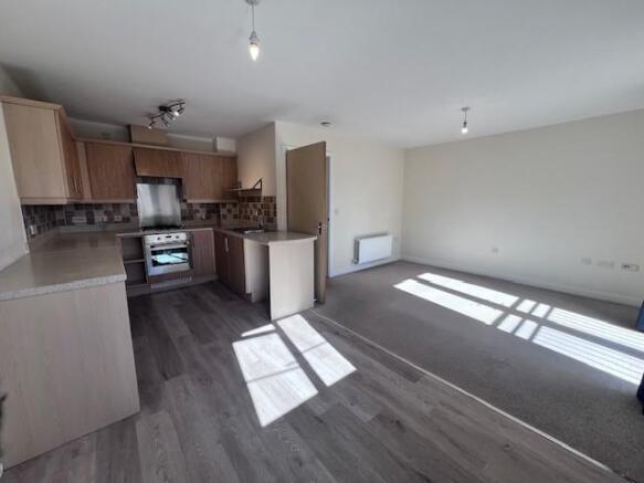 3 8 Hickling Close kitchen lounge.jpg