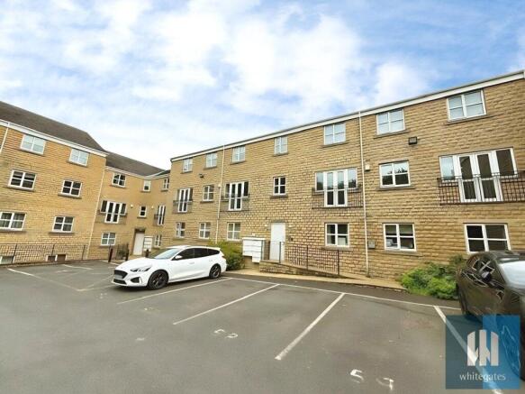 2 bed Apartment for sale in brighouse