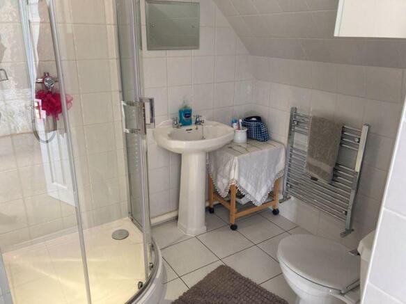 Master Bedroom En-Suite