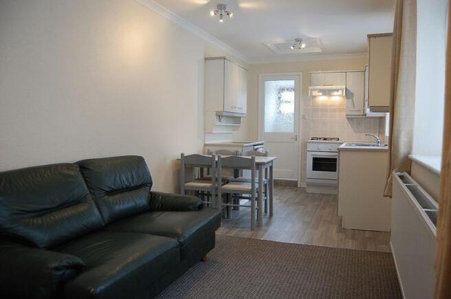 Lounge/Kitchen