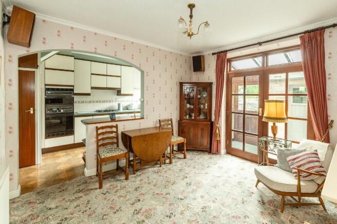 3 bed Semi-Detached for sale Image 6