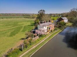 6 Broom Cottage, New Bridge, Northampton NN6 7HW