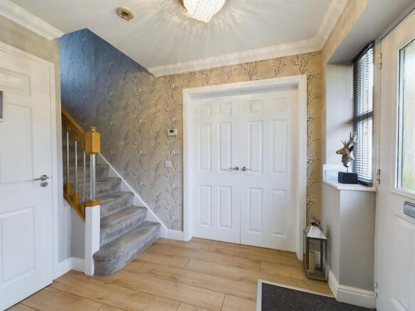 4 bed Detached for sale Image 4