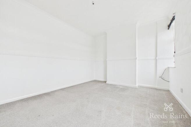 3 bed Terraced to rent Image 6