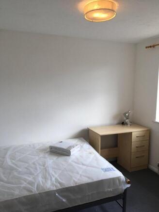 westbury-gardens-gu9-9rn-921338