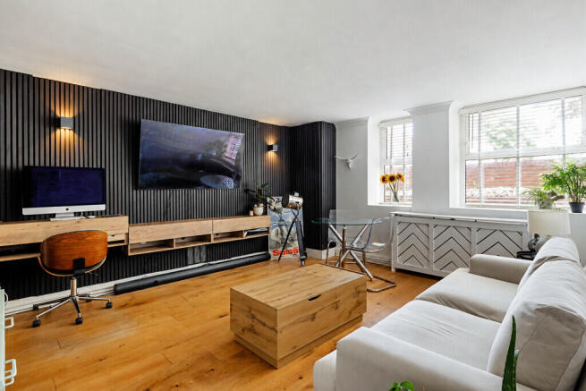 01 - Living Room ...