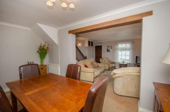 Dining room pic 2.jpg