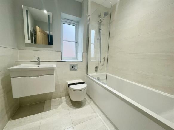 9. bathroom10.jpg
