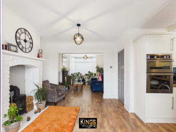 3 bed Semi-Detached for sale Image 10