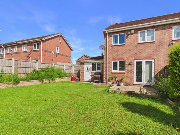 3 bed Semi-Detached for sale Image 4