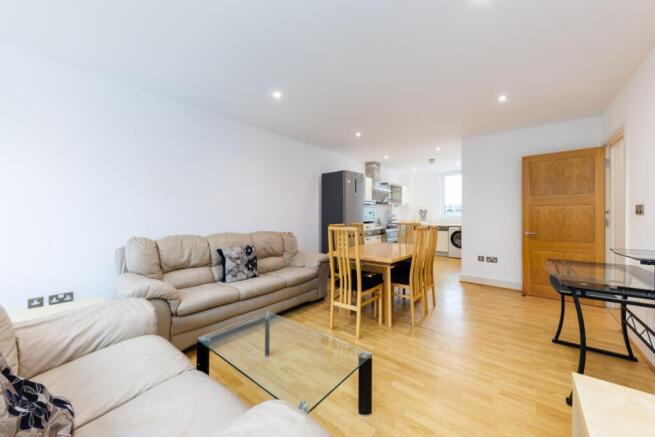 Halcyon Wharf F10...