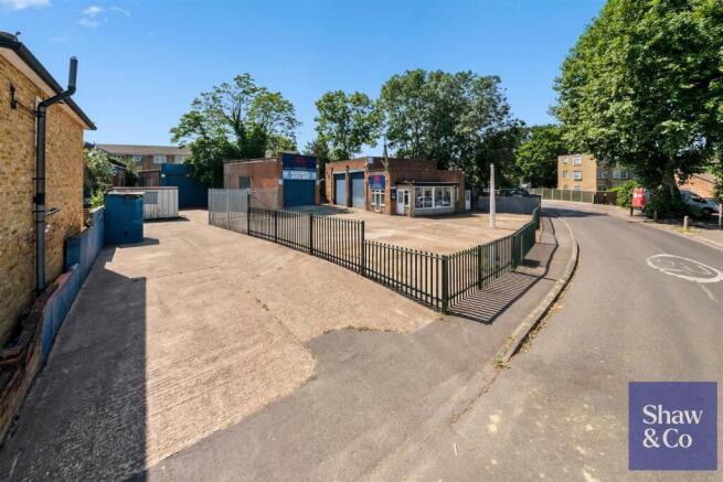 29 St Dunstans Photo.jpg