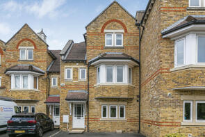 20, Old School Mews, Staines-upon-thames TW18 3HX