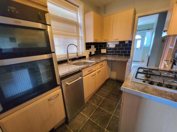Wherstead Road, Ipswich, Suffolk, IP2 photo 4