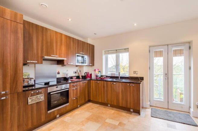 2 bed Flat for sale Image 4