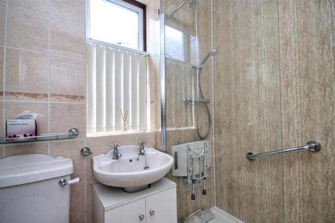 Shower Room.jpeg